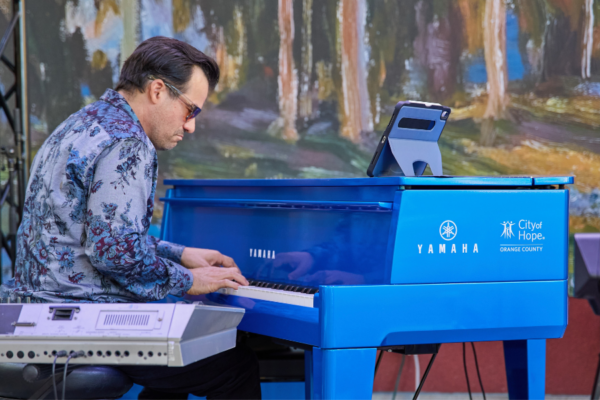 cityofhope_bluepiano
